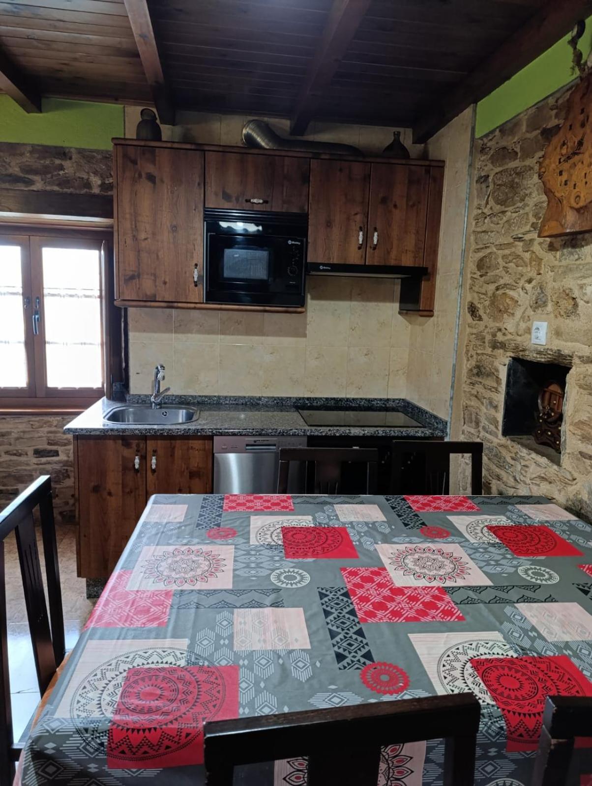 Apartamentos Rio Eo San Tirso de Abres エクステリア 写真